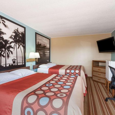 Super 8 By Wyndham Santa Barbara/Goleta Hotel Exterior foto