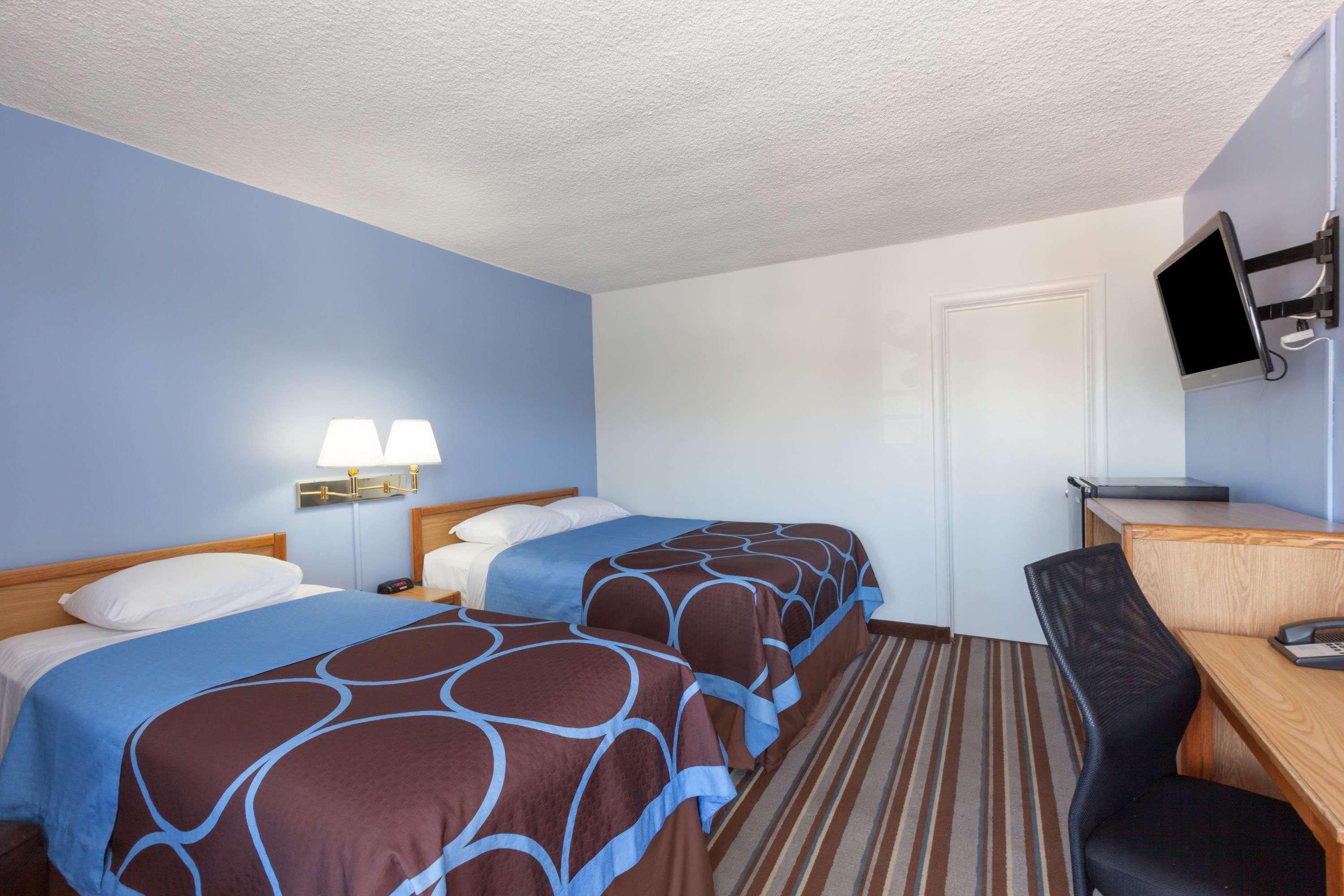 Super 8 By Wyndham Santa Barbara/Goleta Hotel Exterior foto